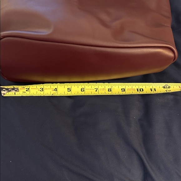 NWT. J Crew Maroon Leather Tote medium - Picture 6 of 9